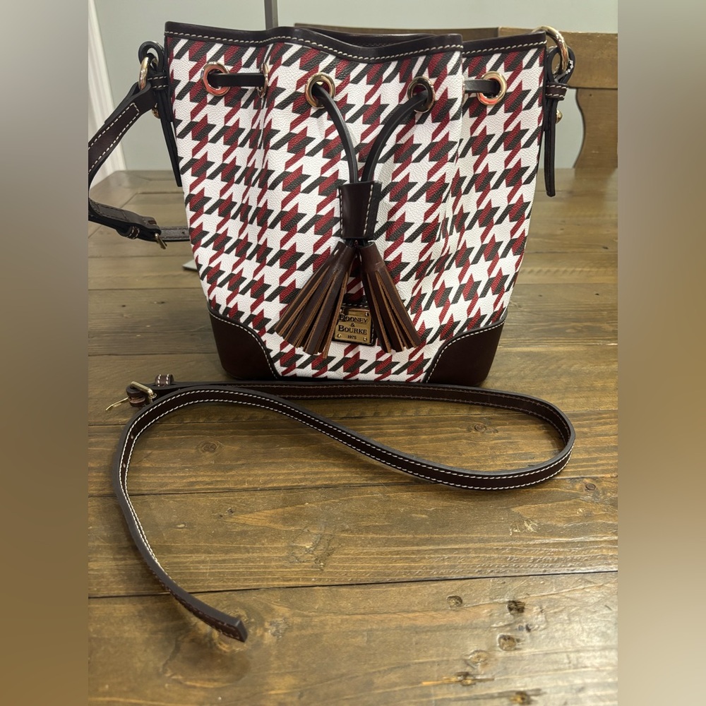 Dooney & Bourke Houndstooth Drawstring Crossbody Bucket Bag - Picture 10 of 14